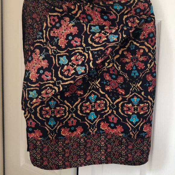 New! Silk skirt with over lap on front . - Picture 4 of 5